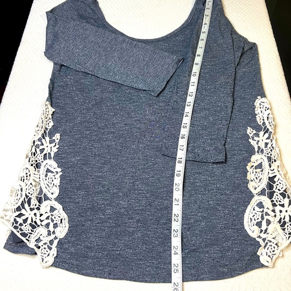 Moa Moa Tops - Moa Moa Womens Blouse 3/4 Sleeve White Crochet Lace On Sides Large